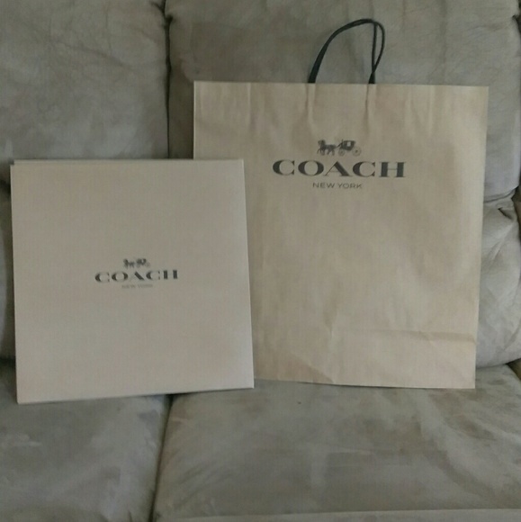 Coach extra large paper bag / large box - Picture 1 of 5